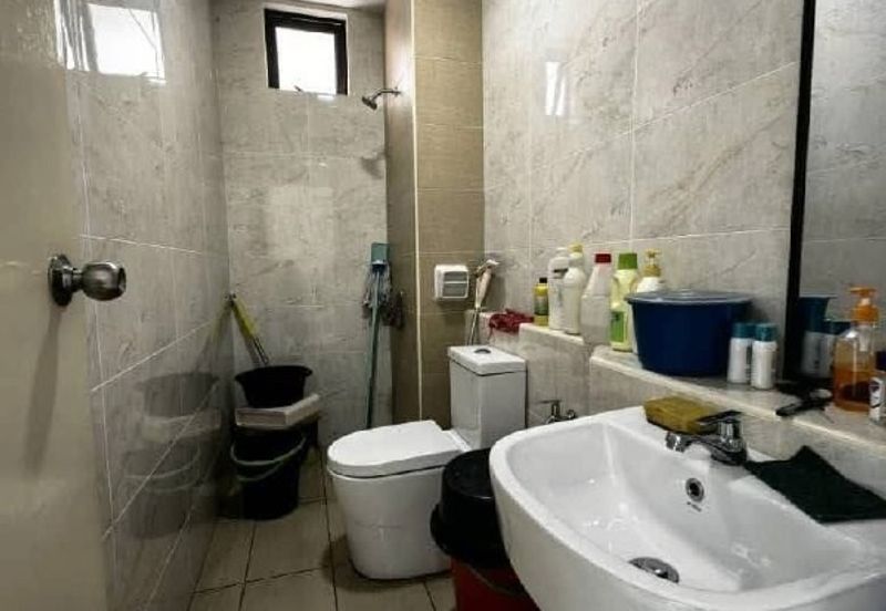 D'Summit Residences @ Kempas Utama