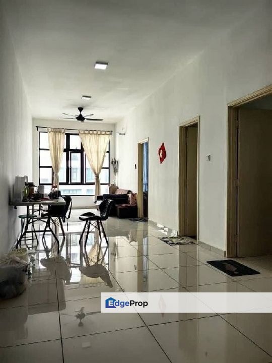 Freehold full loan 2 room service apartment at d'summit kempas skudai, Johor, Johor Bahru
