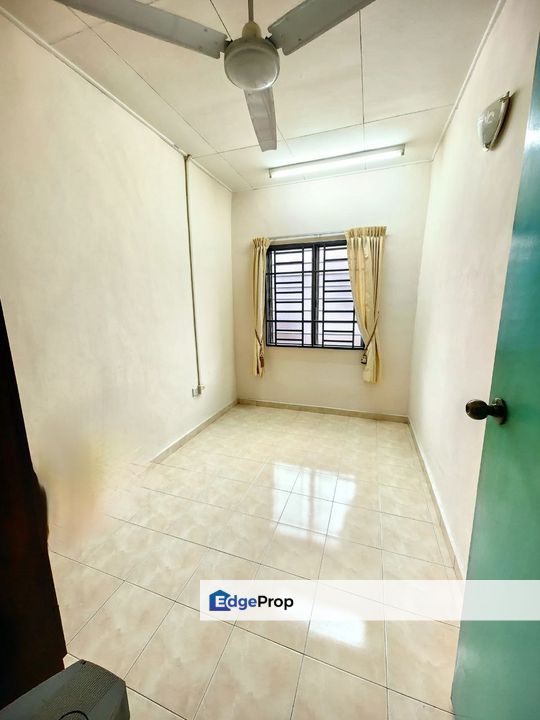 Freehold full loan double storey medium cost landed at taman nusantara gelang patah, Johor, Gelang Patah