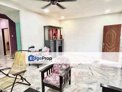Freehold double storey landed house renovated at jalan timah taman sri putri skudai, Johor, Skudai