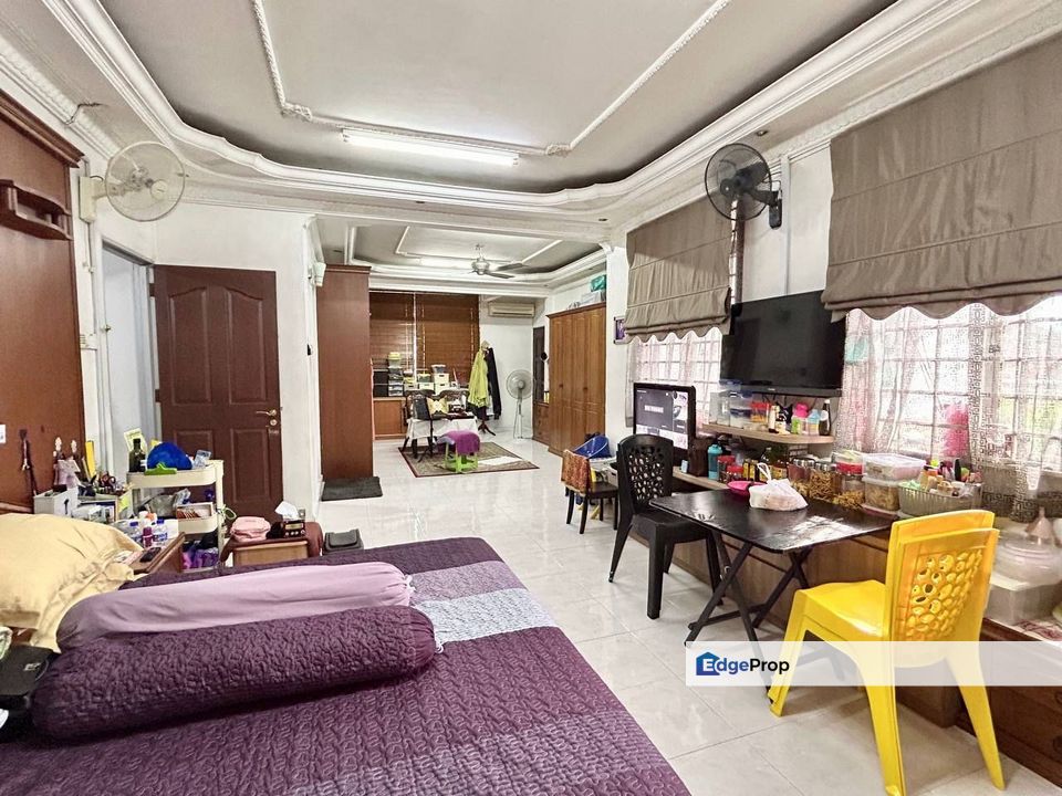 Freehold double storey bungalow renovated at taman bukit kempas skudai, Johor, Johor Bahru