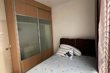 Dedaun Hijau (Greenfield Regency)