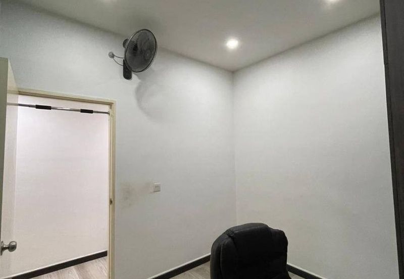 Dedaun Hijau (Greenfield Regency)