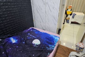 D'Summit Residences @ Kempas Utama