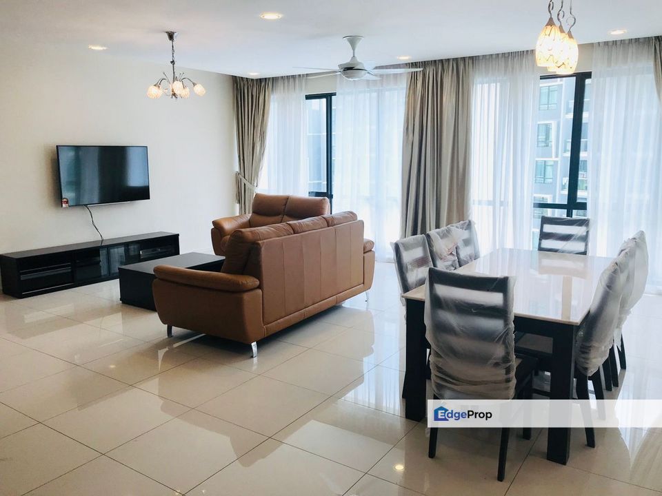 Freehold big size service apartment renovated and furniture at impiana east ledang, Johor, 