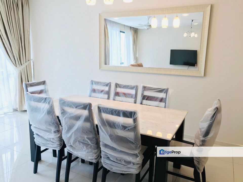 Freehold big size service apartment renovated and furniture at impiana east ledang, Johor, 