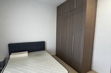 The M @ Medini Macrolink