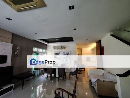 Freehold double storey cluster house renovated and guarded at nusa duta iskandar puteri, Johor, Johor Bahru