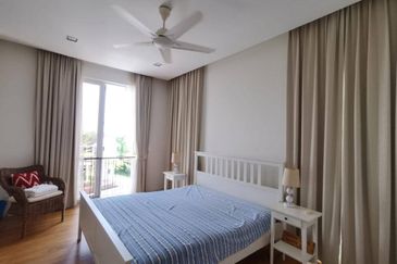 Emerald Bay @ Puteri harbour