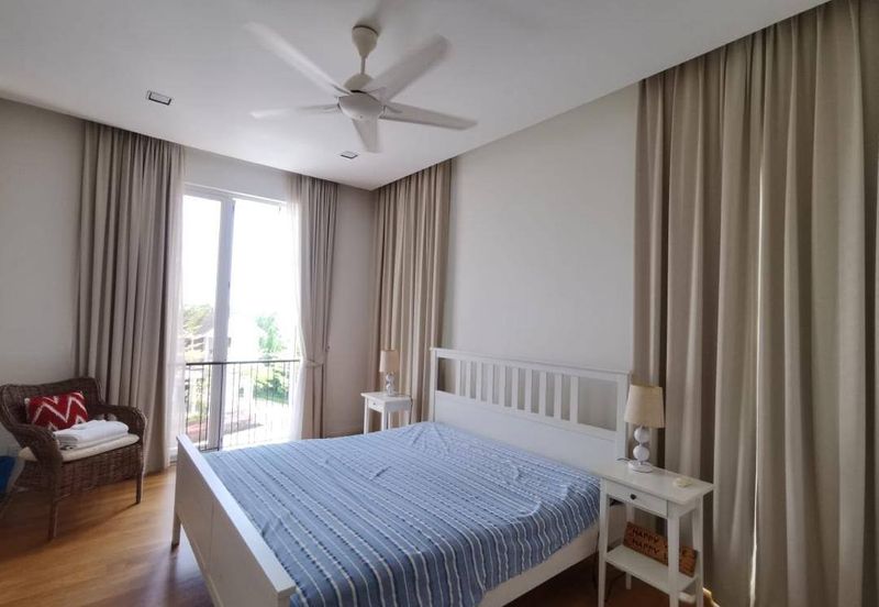 Emerald Bay @ Puteri harbour