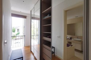 Emerald Bay @ Puteri harbour