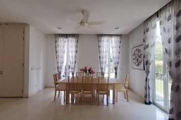 Emerald Bay @ Puteri harbour