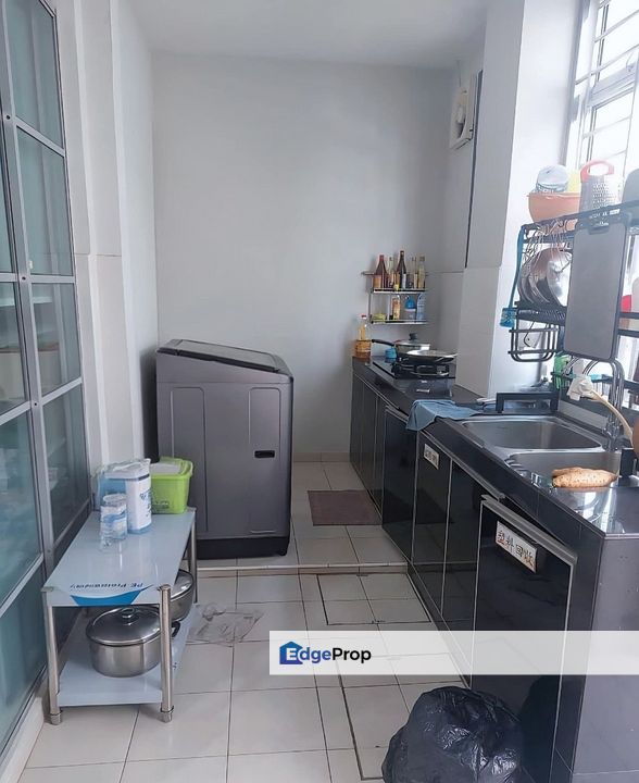 Freehold double storey landed house renovated and guarded at taman nusa sentral iskandar puteri, Johor, 