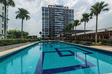 Seri Austin Luxury Apartment