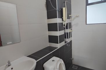 Seri Austin Luxury Apartment