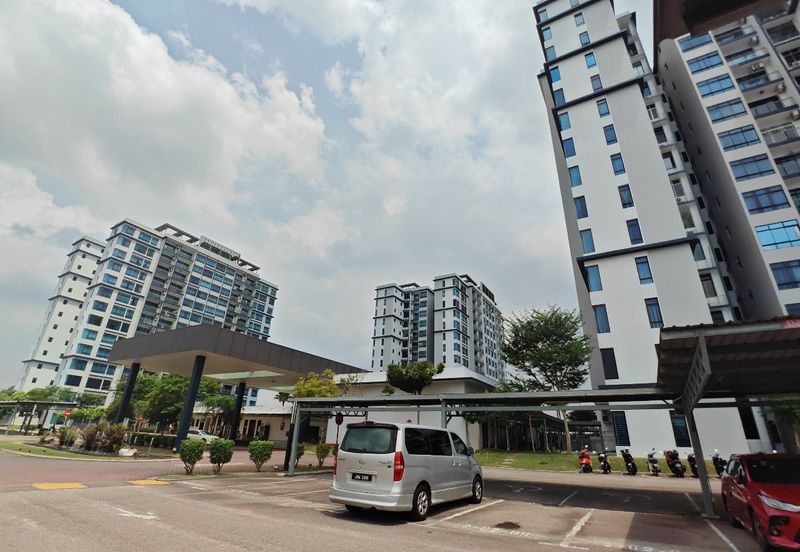 Seri Austin Luxury Apartment