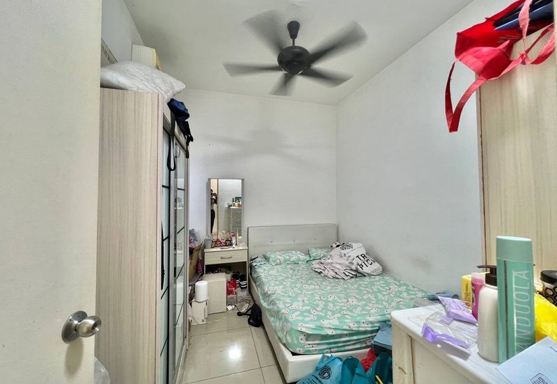 Dedaun Hijau (Greenfield Regency)