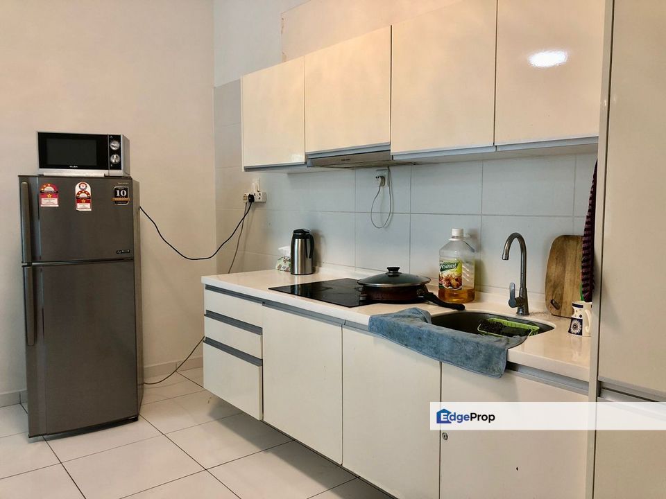 Freehold 3 room service apartment at sky loft bukit indah iskandar puteri, Johor, Johor Bahru