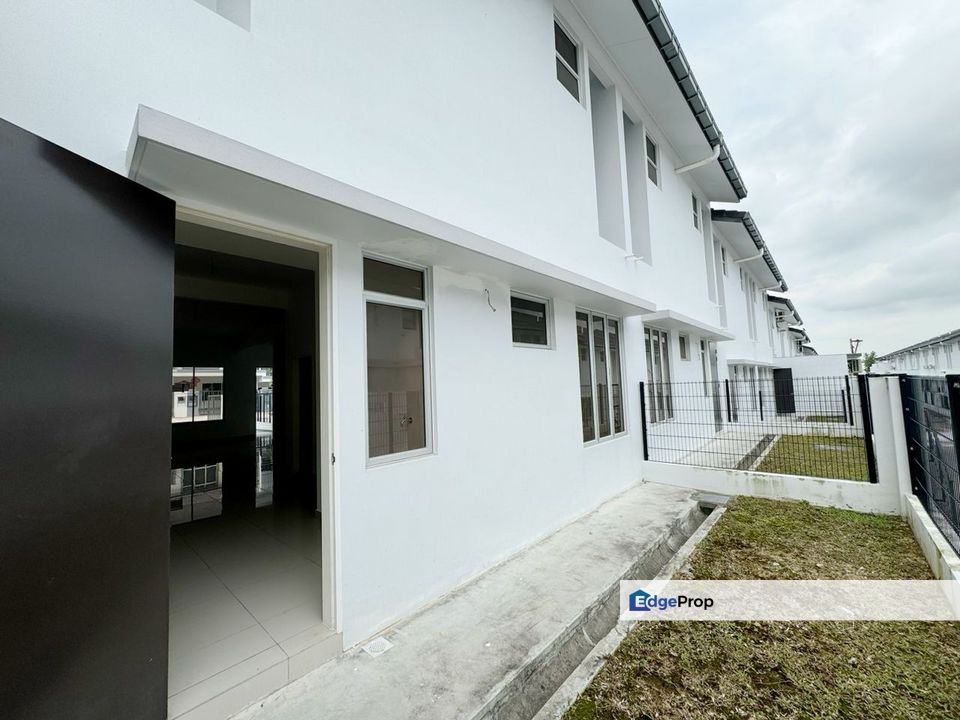 Freehold new double storey landed house guarded at iconia garden residence impian emas skudai, Johor, Johor Bahru