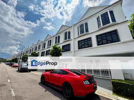 Freehold 2.5 storey superlink renovated and guarded at eco botanic iskandar puteri, Johor, Nusajaya