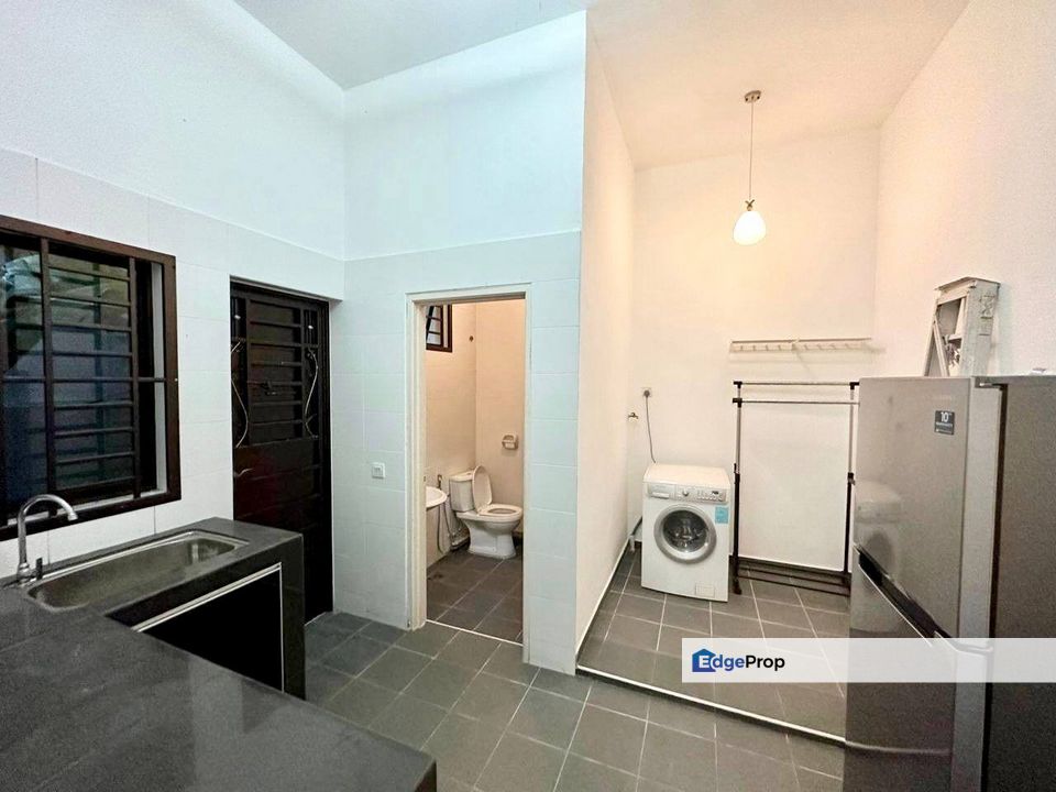 Freehold double storey cluster house renovated and guarded at taman bukit indah iskandar puteri, Johor, Bukit Indah