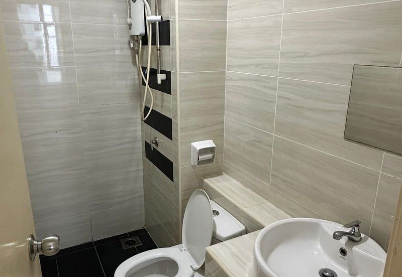 D'Summit Residences @ Kempas Utama