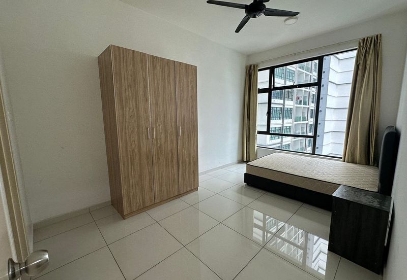 D'Summit Residences @ Kempas Utama