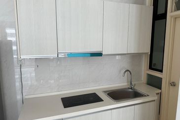 D'Summit Residences @ Kempas Utama