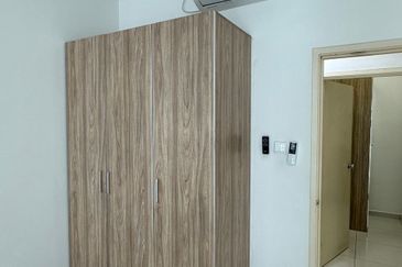 D'Summit Residences @ Kempas Utama