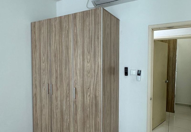 D'Summit Residences @ Kempas Utama