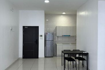 D'Summit Residences @ Kempas Utama