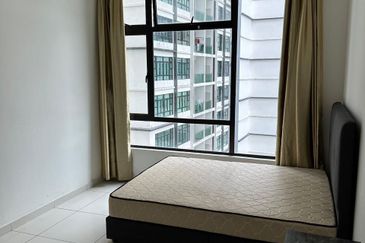 D'Summit Residences @ Kempas Utama