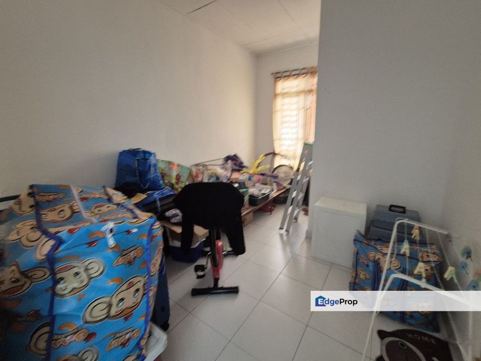 Freehold double storey landed house renovated at taman nusa bayu gelang patah, Johor, Nusajaya