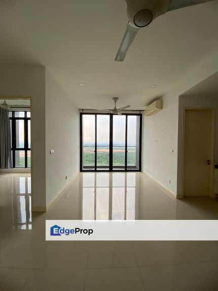 Full loan 2 room service apartment at d'pristine medini iskandar puteri , Johor, Nusajaya