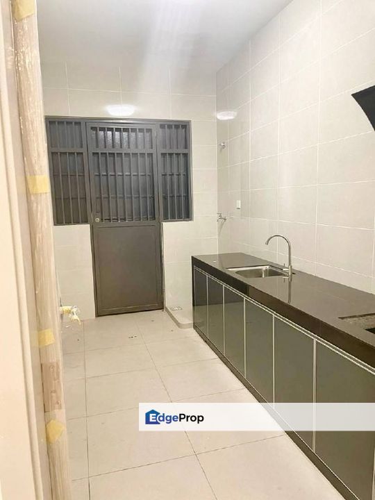 Freehold double storey superlink landed house at the woodlands horizon hill iskandar puteri, Johor, Gelang Patah