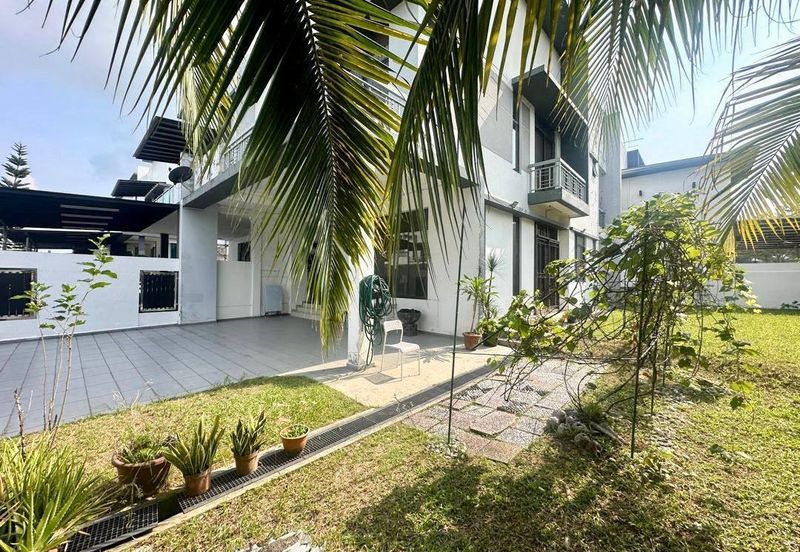 Garden Villa @ Bukit Indah 2