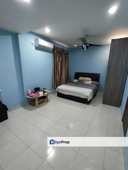 Freehold double storey landed house renovated at jalan nusaria gelang patah, Johor, Gelang Patah