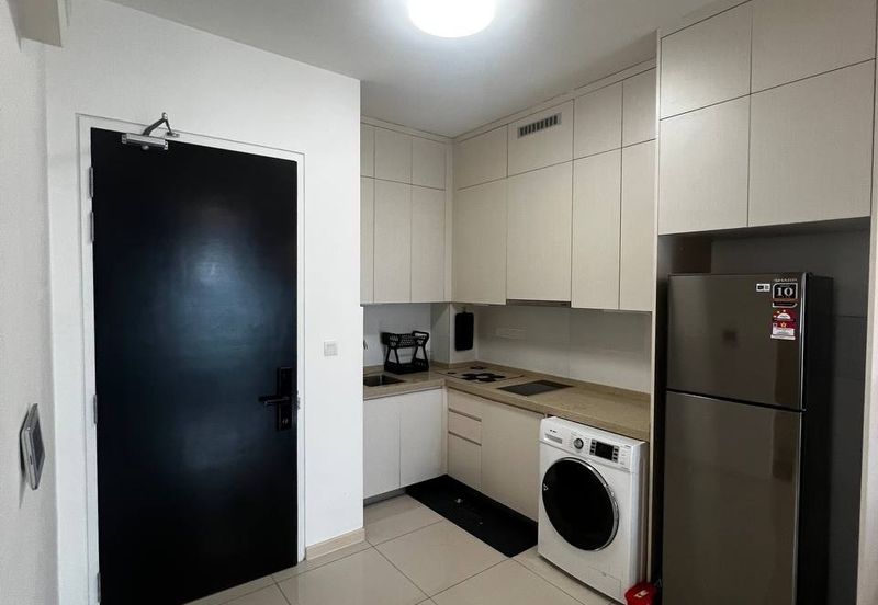 The M @ Medini Macrolink