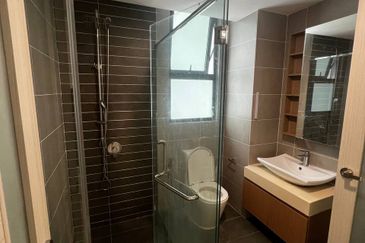 The M @ Medini Macrolink