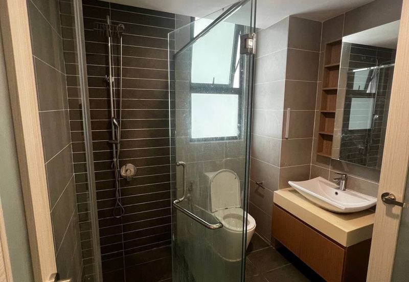 The M @ Medini Macrolink