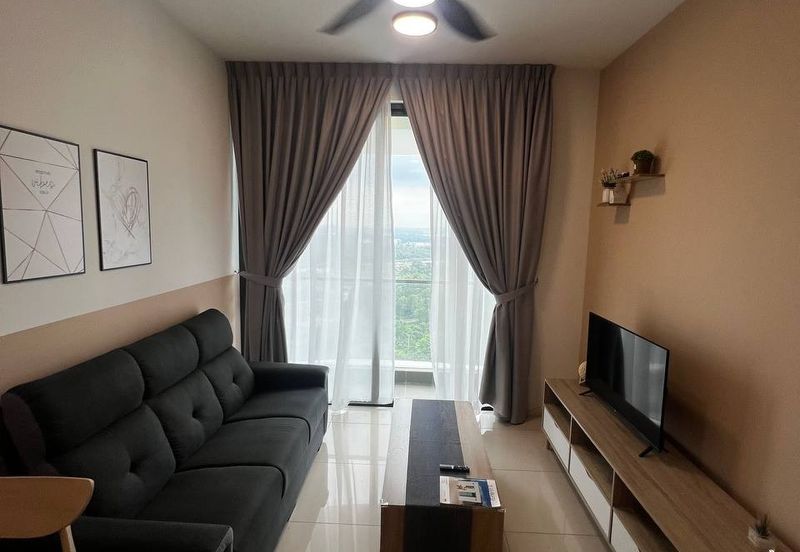 The M @ Medini Macrolink