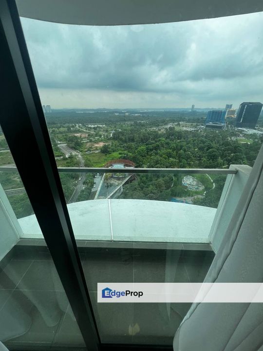 Fully furniture 2 room mid floor service apartment at macrolink medini, Johor, 