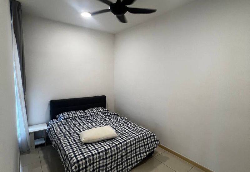 The M @ Medini Macrolink