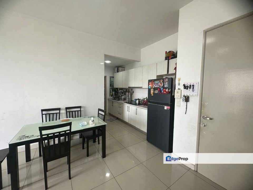 Freehold full loan 3 room service apartment at greenfield regency tampoi skudai, Johor, Tampoi