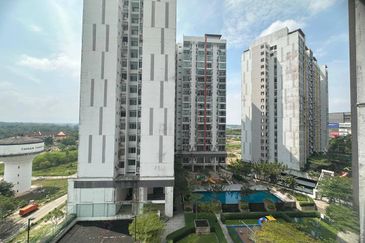 Dedaun Hijau (Greenfield Regency)