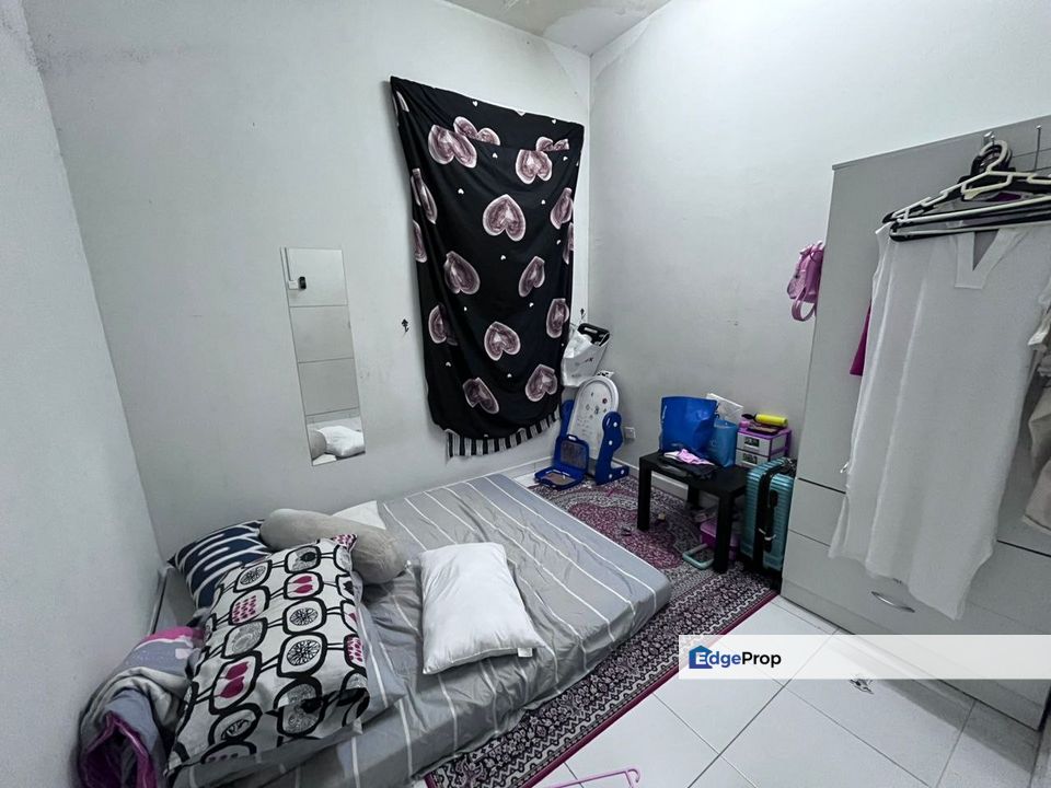 Freehold full loan 3 room service apartment at jentayu tampoi skudai, Johor, Tampoi