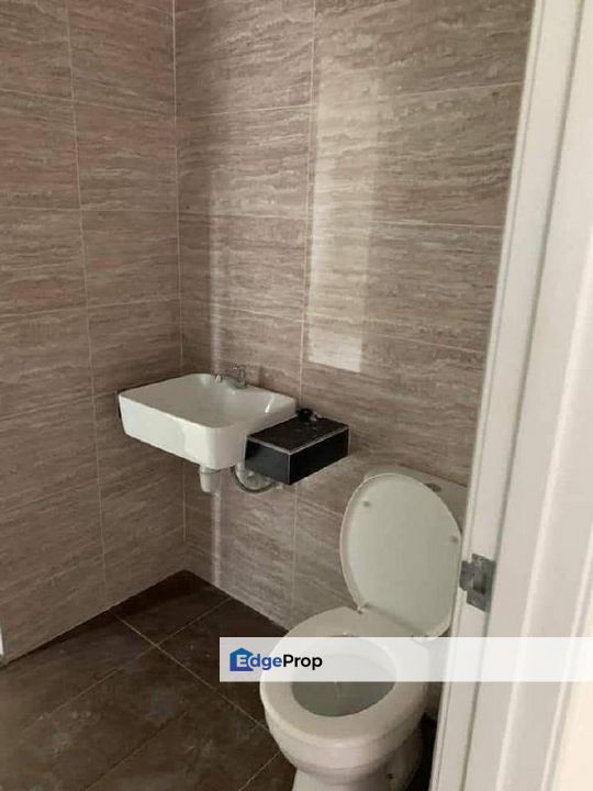 Freehold double storey new landed house guarded at danga sutera skudai , Johor, Skudai