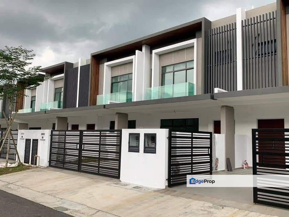 Freehold double storey new landed house guarded at danga sutera skudai , Johor, Skudai