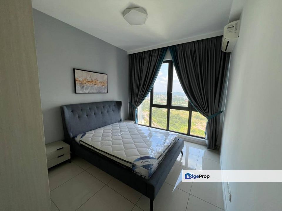 Fully furniture high floor 2 room service apartment at elysia park residence medini with balcony, Johor, Nusajaya