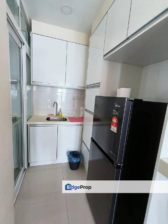 Fully furniture 2 room service apartment renovated at medini signature , Johor, Nusajaya